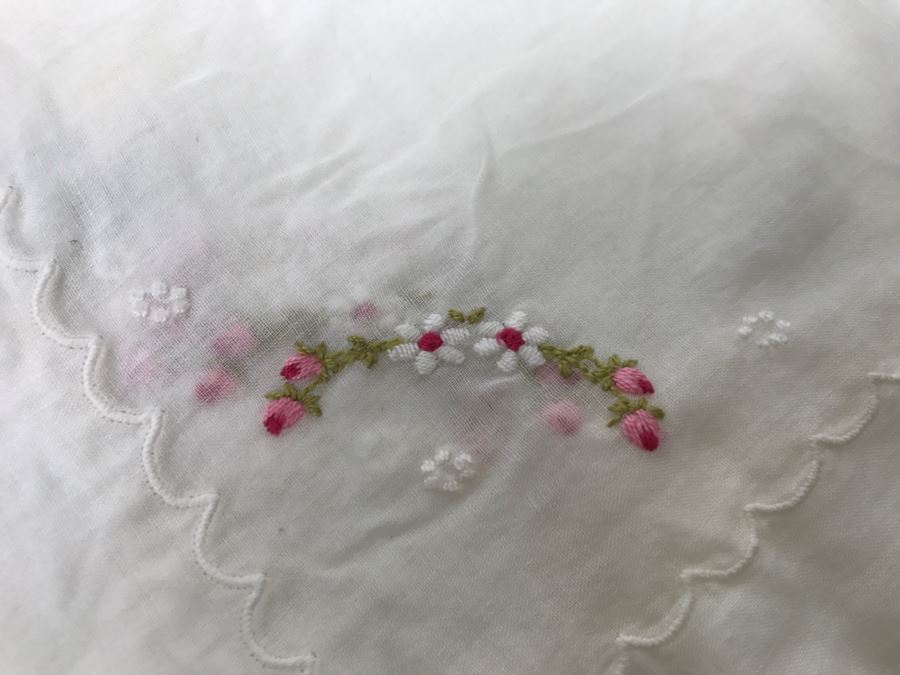 JUST ADDED - Collection Of Vintage Embroidered Handkerchiefs With Storage Box [Photo 12]