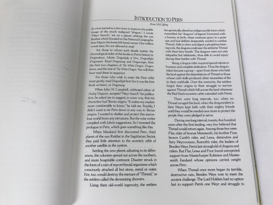 Signed First Edition 1988 Hardcover Book The People Of Pern By Robin Wood And Anne McCaffrey - Signed By Anne McCaffrey [Photo 12]