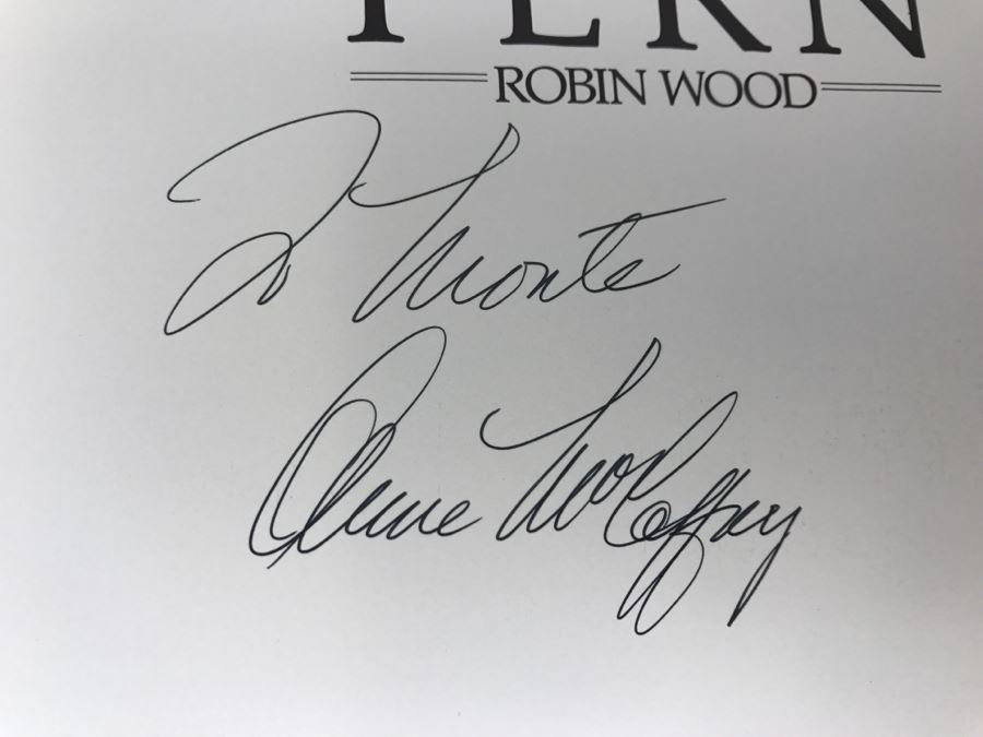 Signed First Edition 1988 Hardcover Book The People Of Pern By Robin Wood And Anne McCaffrey - Signed By Anne McCaffrey [Photo 8]