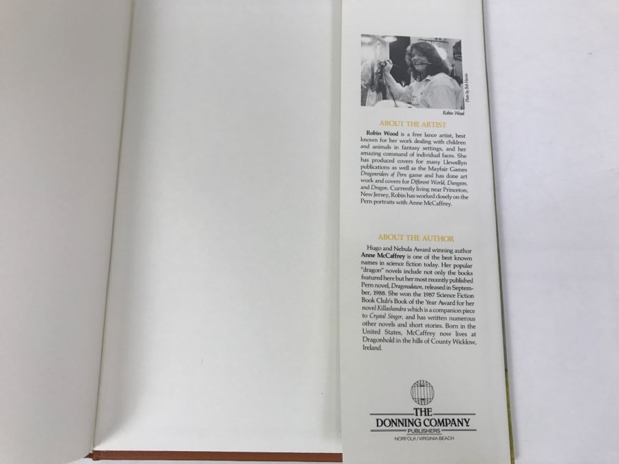 Signed First Edition 1988 Hardcover Book The People Of Pern By Robin Wood And Anne McCaffrey - Signed By Anne McCaffrey [Photo 16]