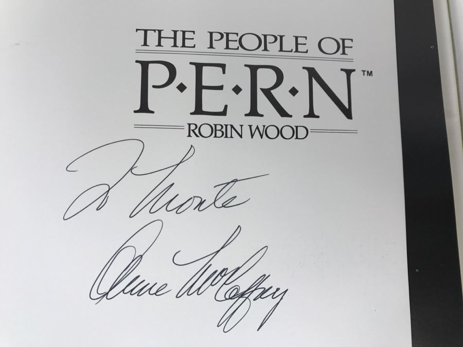 Signed First Edition 1988 Hardcover Book The People Of Pern By Robin Wood And Anne McCaffrey - Signed By Anne McCaffrey [Photo 7]