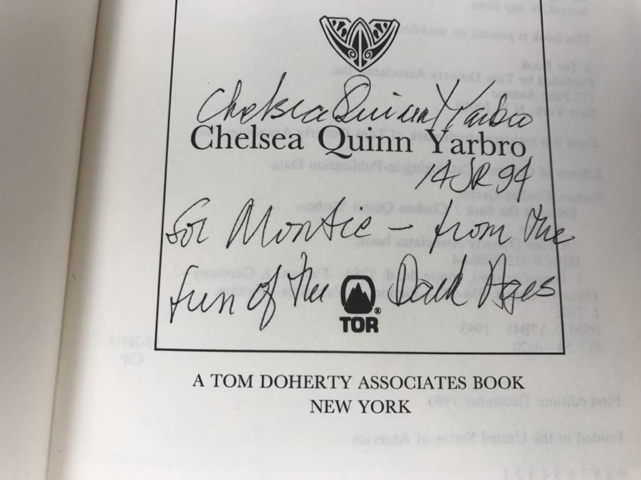 Signed First Edition 1993 Hardcover Book Better In The Dark By Chelsea Quinn Yarbro [Photo 7]