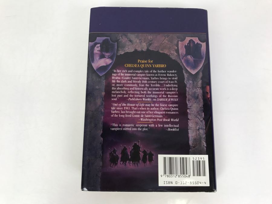 Signed First Edition 1993 Hardcover Book Better In The Dark By Chelsea Quinn Yarbro [Photo 4]