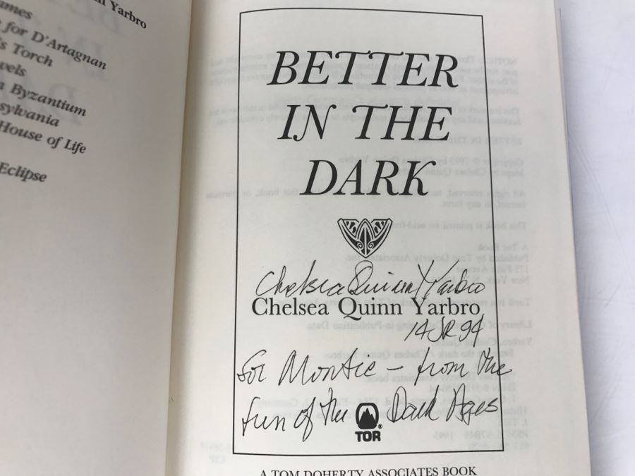 Signed First Edition 1993 Hardcover Book Better In The Dark By Chelsea Quinn Yarbro [Photo 6]