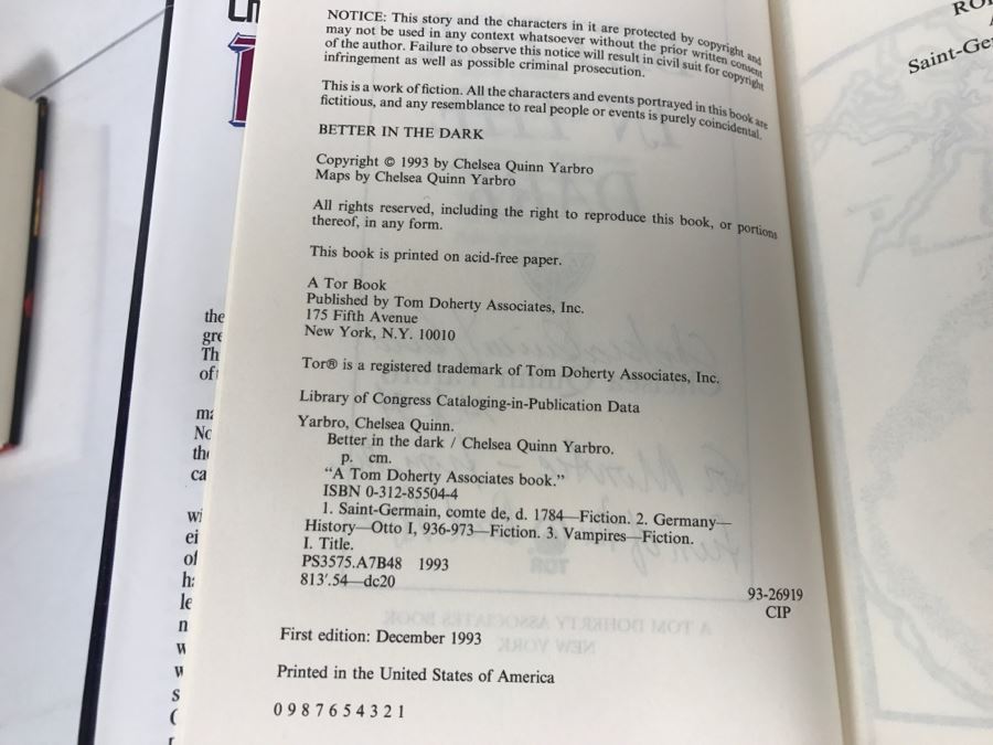 Signed First Edition 1993 Hardcover Book Better In The Dark By Chelsea Quinn Yarbro [Photo 8]