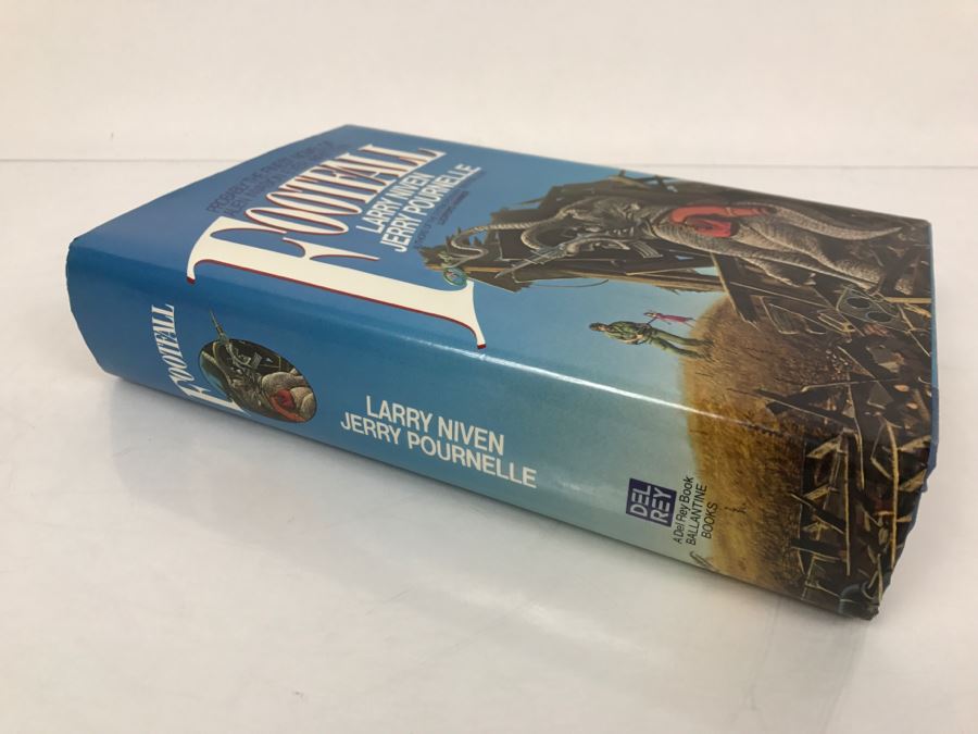 Footfall by Larry Niven