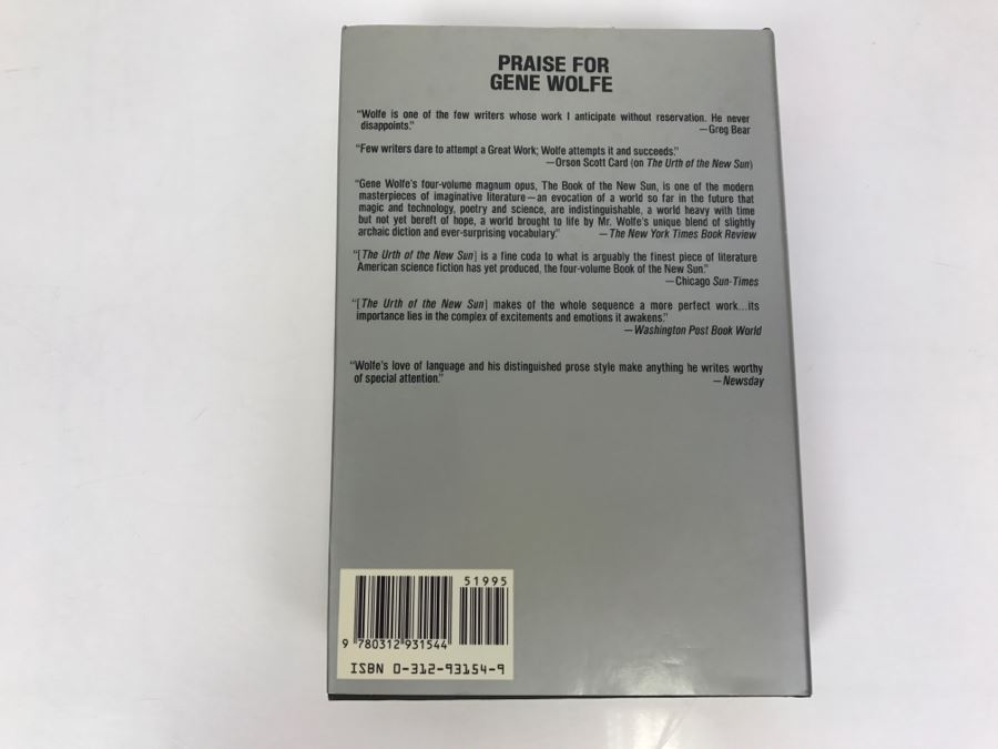 Signed First Edition 1989 Hardcover Book Endangered Species By Gene Wolfe [Photo 4]