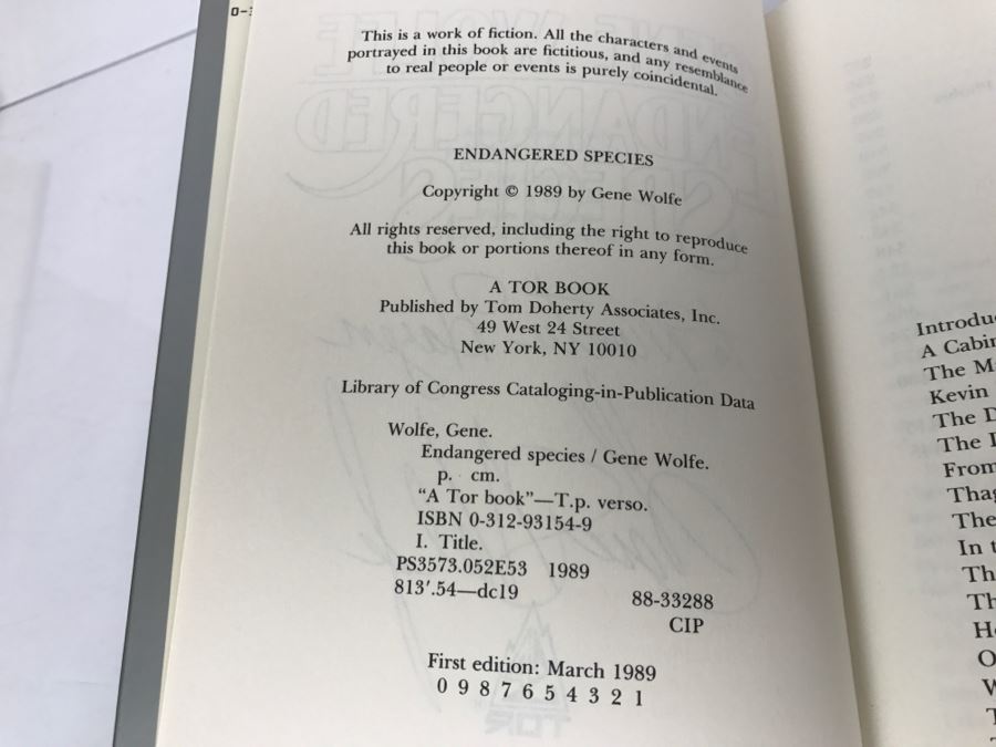 Signed First Edition 1989 Hardcover Book Endangered Species By Gene Wolfe [Photo 7]