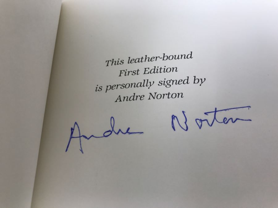 Signed First Edition 1989 Easton Press Hardcover Book Wizards' Worlds By Andre Norton [Photo 8]