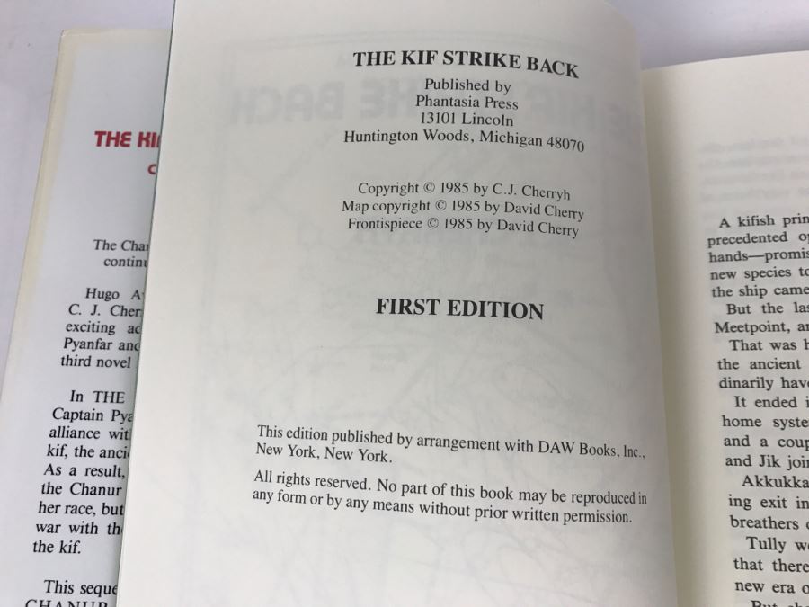 Signed First Edition 1985 Hardcover Book The Kif Strike Back By C.J. Cherryh Phantasia Press [Photo 9]