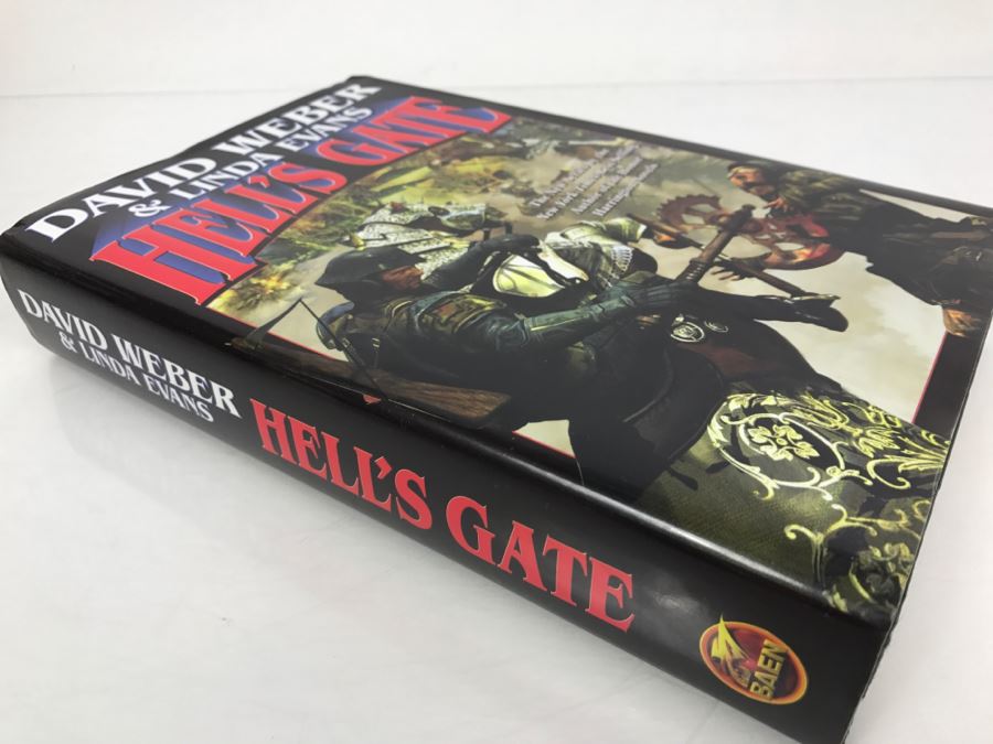 Signed First Printing Hardcover Book Hell's Gate By David Weber And Linda Evans (Signed By David Weber) [Photo 3]