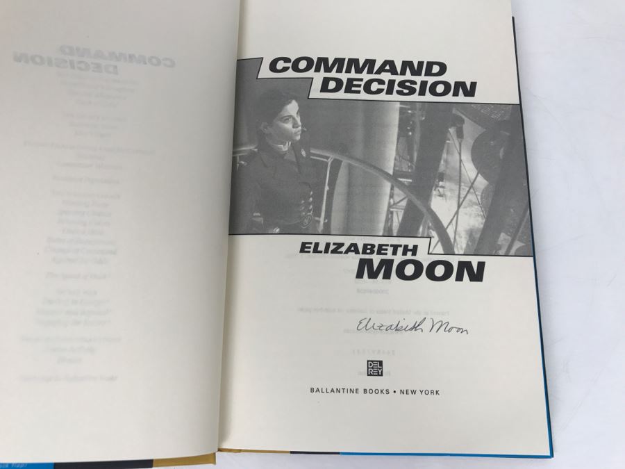 Signed First Edition 2007 Hardcover Book Command Decision By Elizabeth Moon [Photo 5]
