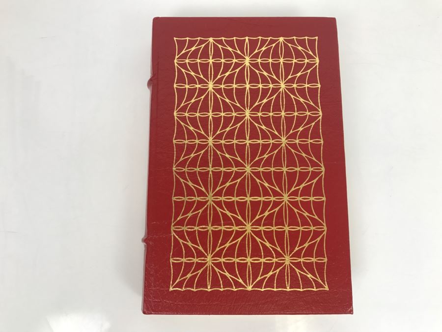 Signed Easton Press Hardcover Book Dragonflight By Anne McCaffrey Masterpiece Of Science Fiction [Photo 3]