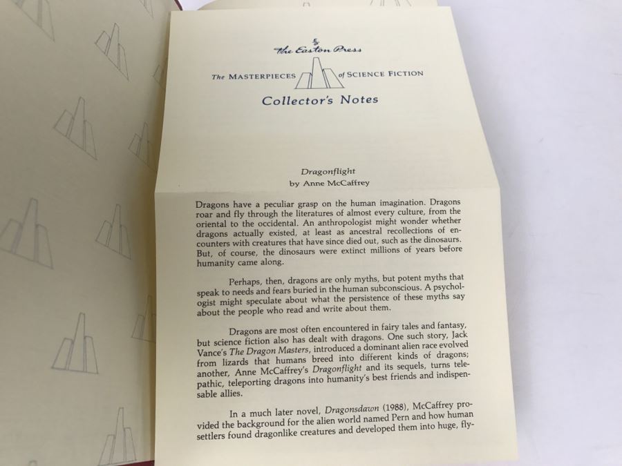 Signed Easton Press Hardcover Book Dragonflight By Anne McCaffrey Masterpiece Of Science Fiction [Photo 6]