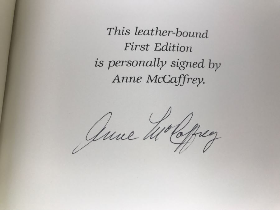 Signed First Edition 1990 Easton Press Hardcover Book Pegasus In Flight By Anne McCaffrey [Photo 9]