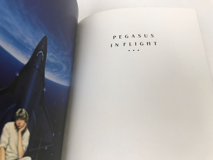 Signed First Edition 1990 Easton Press Hardcover Book Pegasus In Flight By Anne McCaffrey [Photo 2]