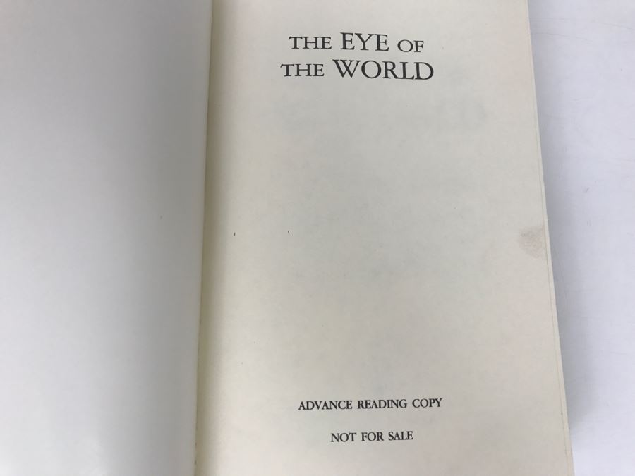 Signed First Edition 1990 Hardcover Book The Eye Of The World By Robert ...