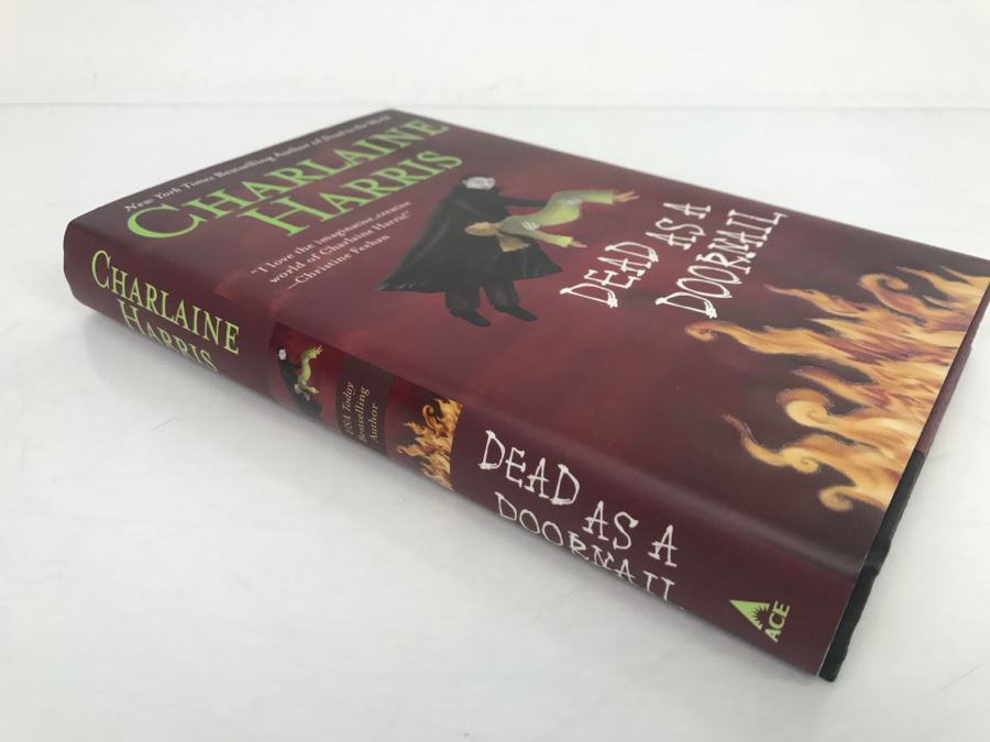 Signed First Edition 2005 Hardcover Book Dead As A Doornail By Charlaine Harris [Photo 3]