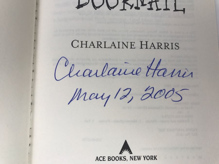 Signed First Edition 2005 Hardcover Book Dead As A Doornail By Charlaine Harris [Photo 6]