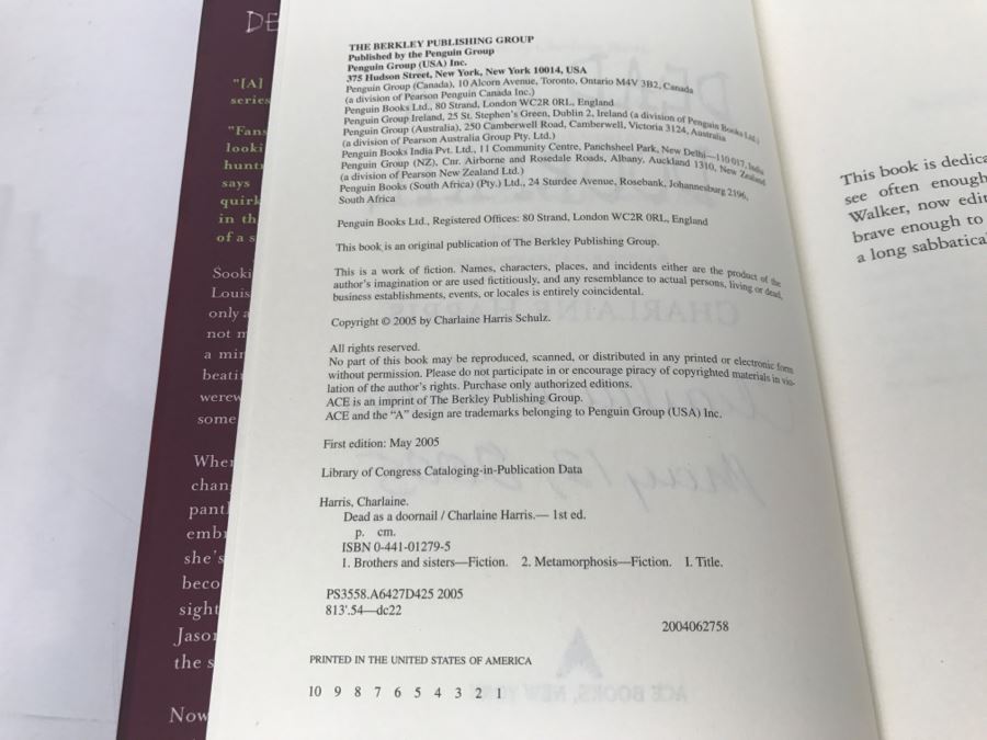 Signed First Edition 2005 Hardcover Book Dead As A Doornail By Charlaine Harris [Photo 7]