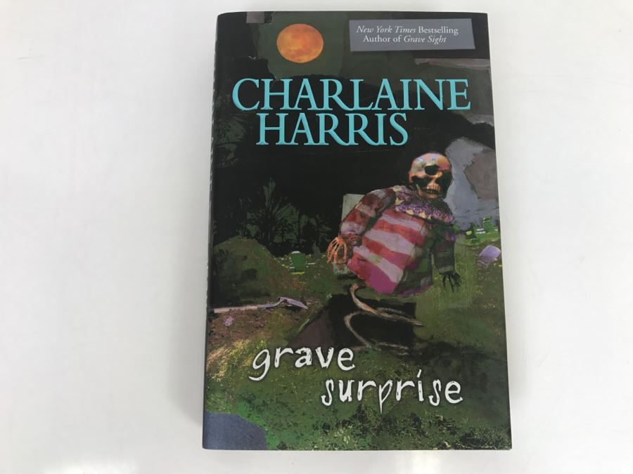 Signed First Edition 2006 Hardcover Book Grave Suprise By Charlaine Harris