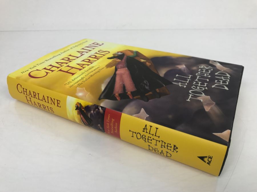 Signed First Edition 2007 Hardcover Book All Together Dead By Charlaine Harris [Photo 3]