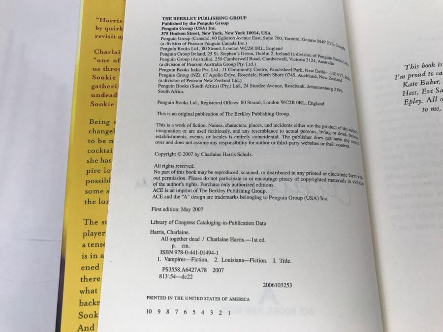 Signed First Edition 2007 Hardcover Book All Together Dead By Charlaine Harris [Photo 8]