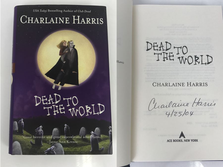 Signed First Edition 2004 Hardcover Book Dead To The World By Charlaine Harris