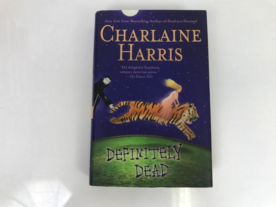Signed First Edition 2006 Hardcover Book Definitely Dead By Charlaine Harris [Photo 2]