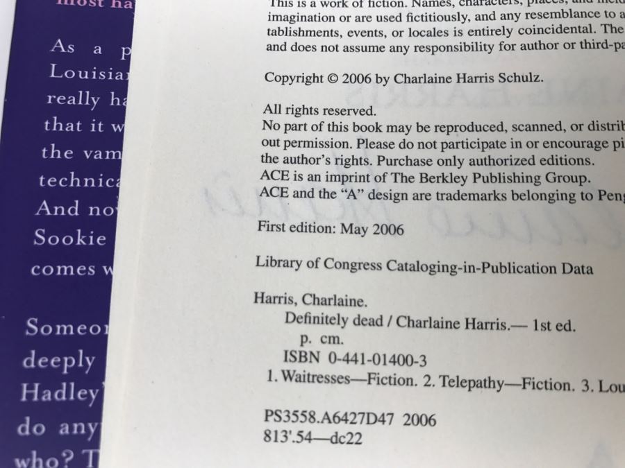 Signed First Edition 2006 Hardcover Book Definitely Dead By Charlaine Harris [Photo 10]
