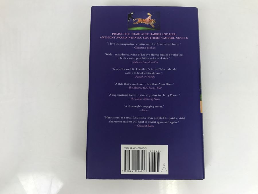 Signed First Edition 2006 Hardcover Book Definitely Dead By Charlaine Harris [Photo 4]