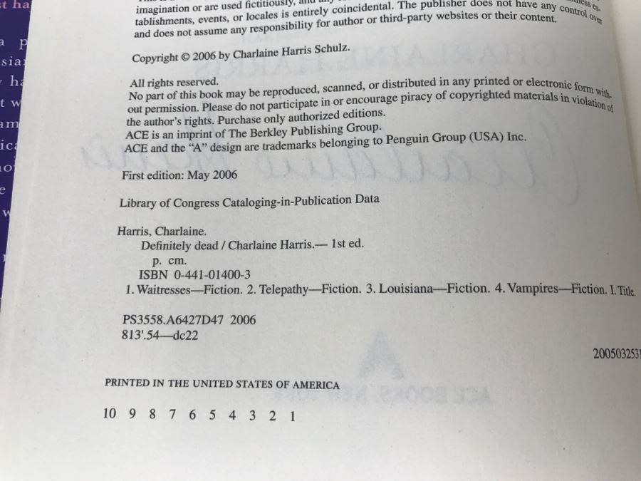 Signed First Edition 2006 Hardcover Book Definitely Dead By Charlaine Harris [Photo 9]