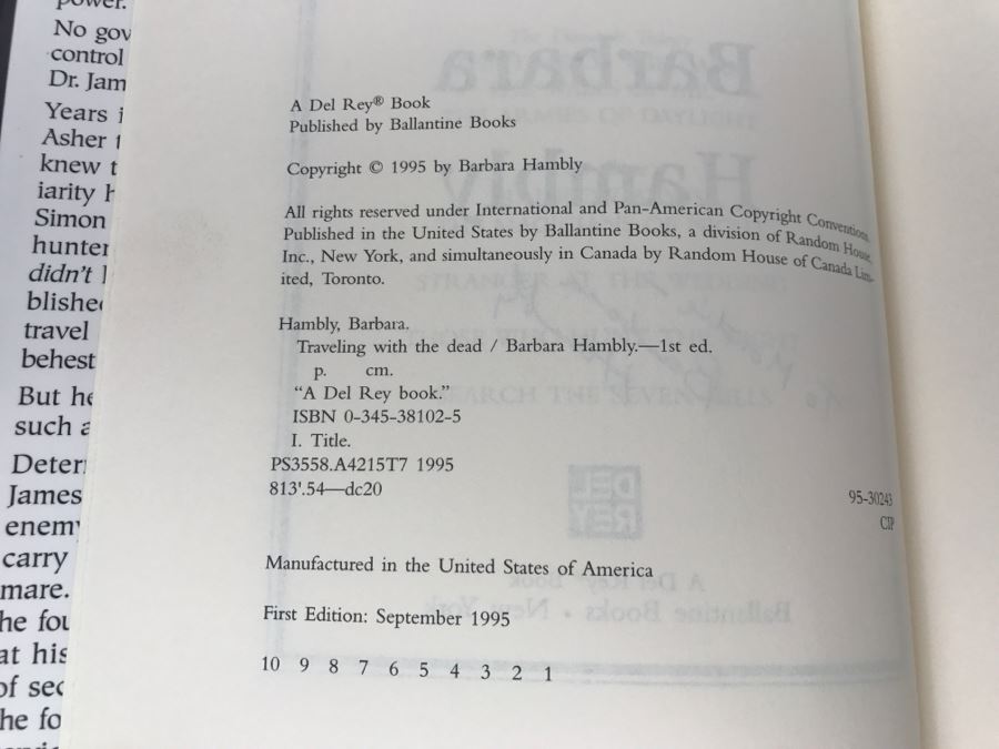 Signed First Edition 1995 Traveling With The Dead By Barbara Hambly [Photo 8]