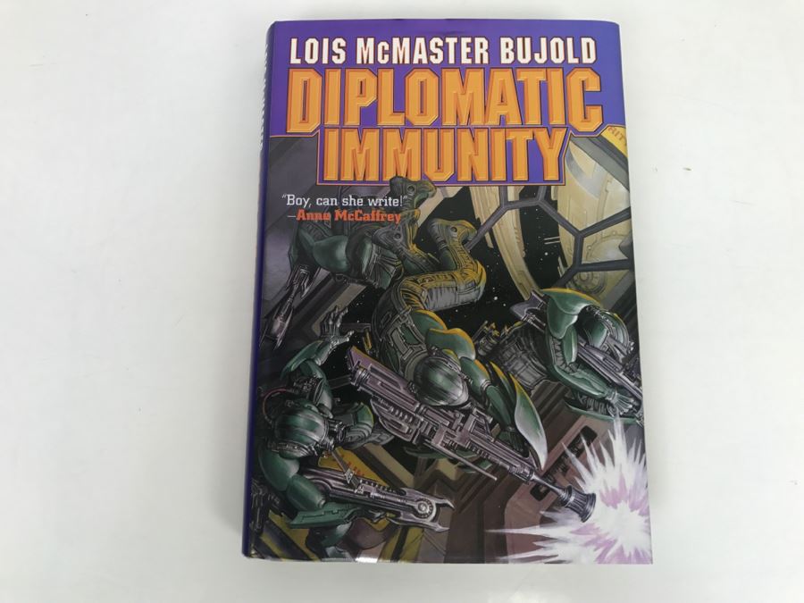 Signed First Printing 2002 Hardcover Book Diplomatic Immunity By Lois McMaster Bujold [Photo 2]