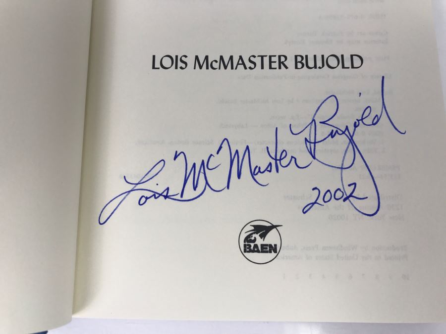 Signed First Printing 2001 Hardcover Book Miles, Mystery And Mayhem By Lois McMaster Bujold [Photo 6]