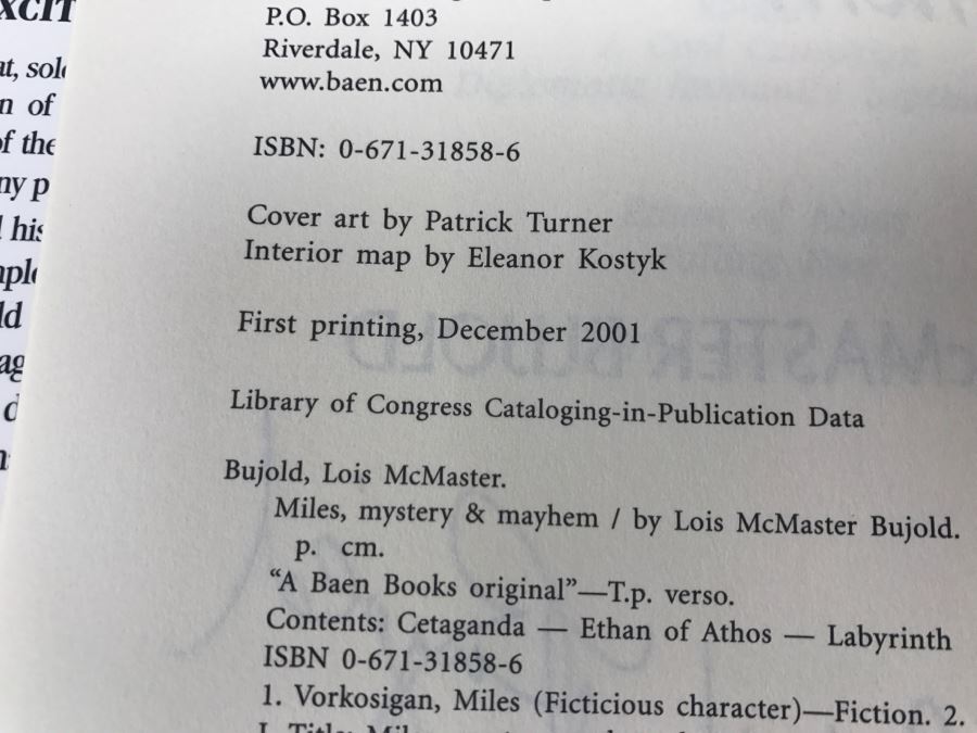 Signed First Printing 2001 Hardcover Book Miles, Mystery And Mayhem By Lois McMaster Bujold [Photo 10]