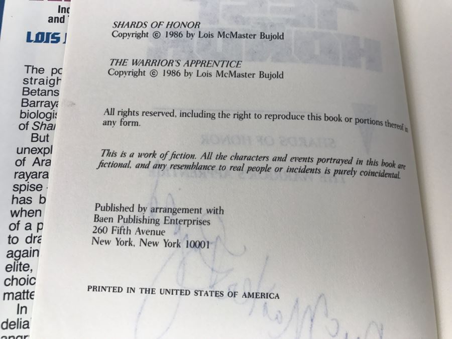 Signed 1986 Hardcover Book Test Of Honor By Lois McMaster Bujold [Photo 8]