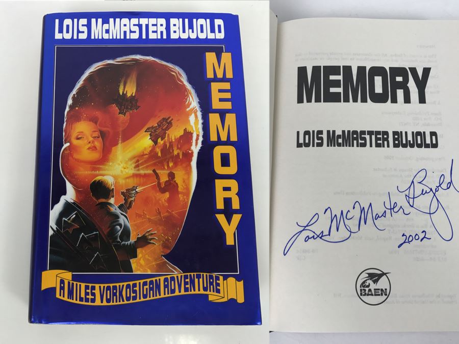 Signed First Printing 1996 Hardcover Book Memory By Lois McMaster Bujold [Photo 1]