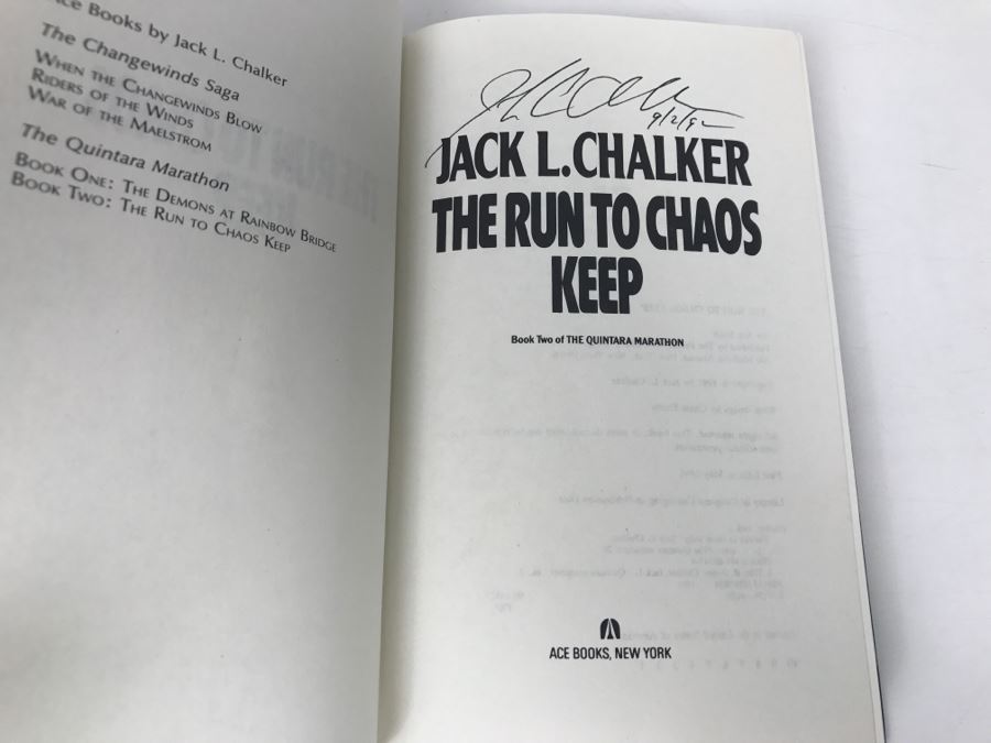 Signed First Edition 1991 Hardcover Book The Run To Chaos Keep By Jack L. Chalker [Photo 5]