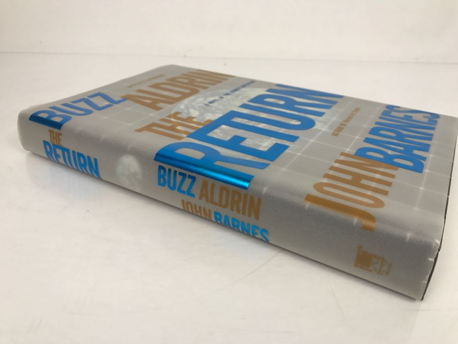 Signed First Edition 2000 Hardcover Book The Return By Buzz Aldrin And John Barnes (Signed By Buzz Aldrin) [Photo 3]