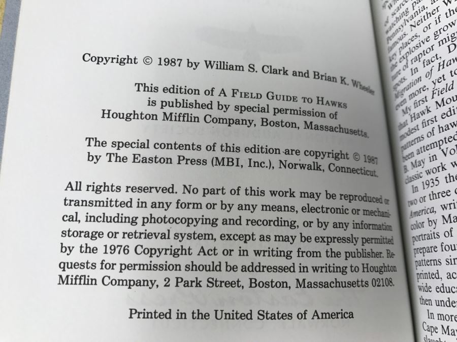 (6) Easton Press Books 1985 The Fiftieth Anniversary Edition Roger Tory Peterson Field Guides Sponsored By The National Audobon Society And The National Wildlife Federation (See Details For Titles) - Birds [Photo 9]