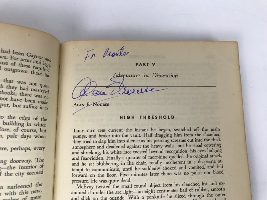 Signed Second Printing 1953 Hardcover Book Omnibus Of Science Fiction Signed By Ray Bradbury, L. Sprague De Camp, Jack Vance, A.E. Van Vogt, Alan E. Nourse [Photo 18]