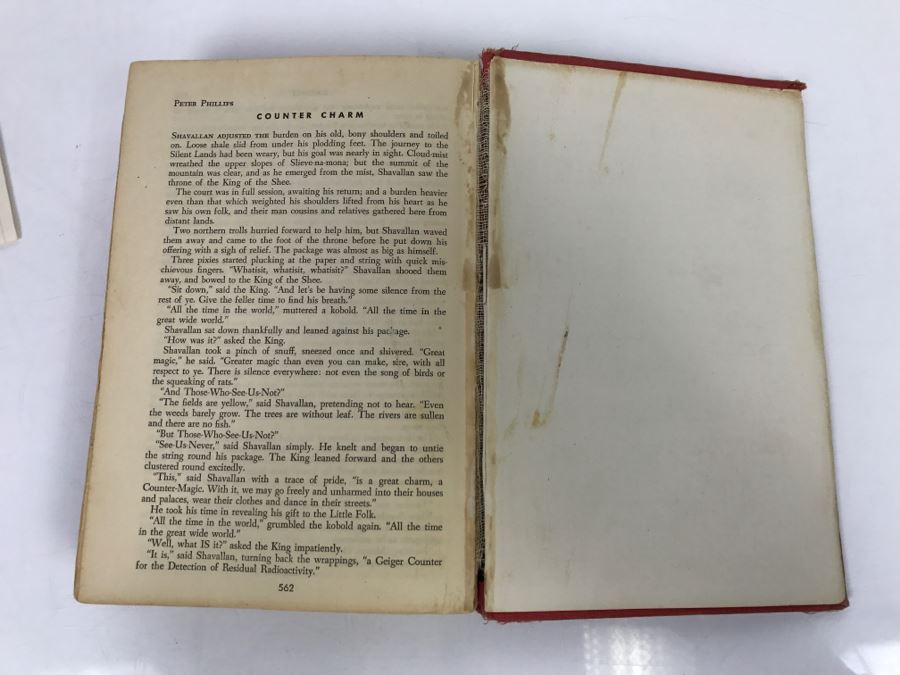 Signed Second Printing 1953 Hardcover Book Omnibus Of Science Fiction Signed By Ray Bradbury, L. Sprague De Camp, Jack Vance, A.E. Van Vogt, Alan E. Nourse [Photo 22]