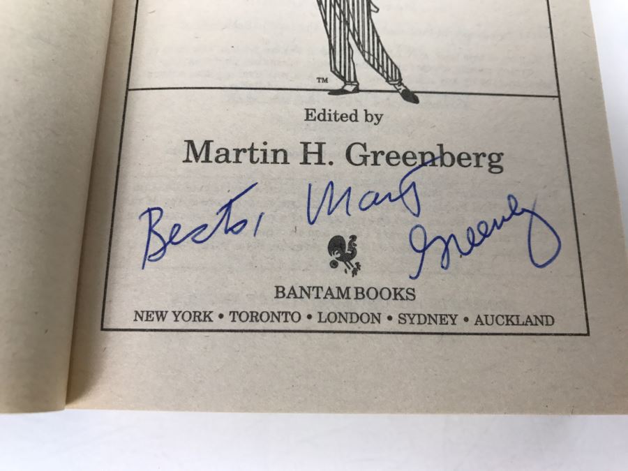 Pair Of Paperback Books: Signed 1990 Copy Of The Further Adventures Of The Joker (Signed By Martin H. Grenberg, Edward Bryant, Robert Sheckley, Garfield Reeves-Stevens And Mike Resnick) And 1993 The Further Adventures Of Batman Vol 3 Feat Catwoman [Photo 9]