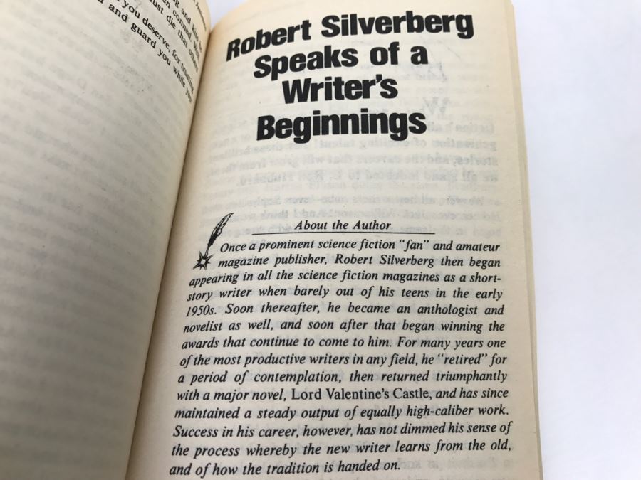Signed Paperback Book L. Ron Hubbard Presents Writers Of The Future - Signed By Algis Budrys, Robert Silverberg And Leonard Carpenter [Photo 8]