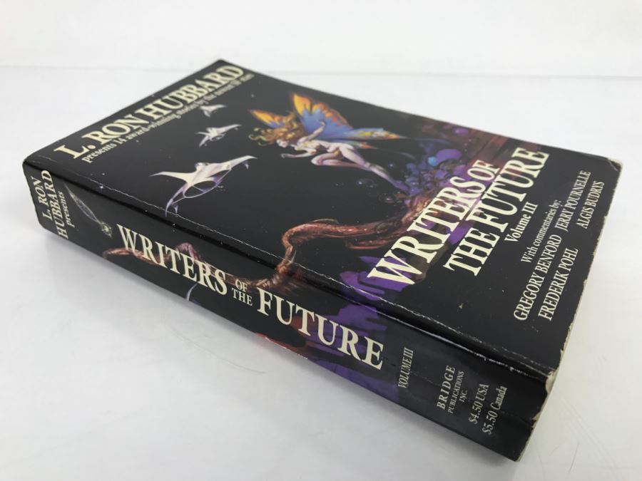 Signed First Edition 1987 Paperback Book L. Ron Hubbard Presents Writers Of The Future Volume III (Signed By Algis Budrys, M. Shayne Bell, Martha Soukup, Lori Ann White, Frederik Pohl, Gregory Benford, Jerry Pournelle) [Photo 4]