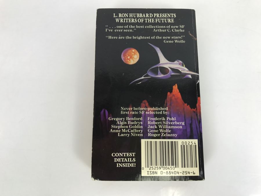 Signed First Edition 1987 Paperback Book L. Ron Hubbard Presents Writers Of The Future Volume III (Signed By Algis Budrys, M. Shayne Bell, Martha Soukup, Lori Ann White, Frederik Pohl, Gregory Benford, Jerry Pournelle) [Photo 5]