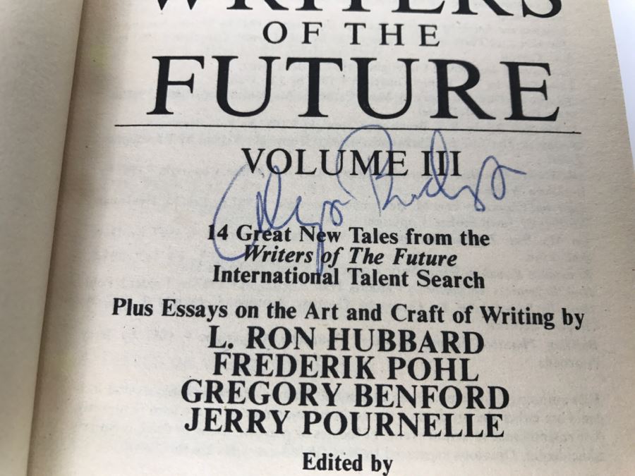 Signed First Edition 1987 Paperback Book L. Ron Hubbard Presents Writers Of The Future Volume III (Signed By Algis Budrys, M. Shayne Bell, Martha Soukup, Lori Ann White, Frederik Pohl, Gregory Benford, Jerry Pournelle) [Photo 7]