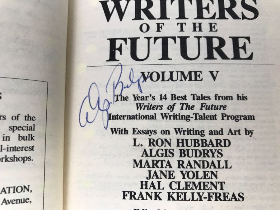 Signed First Edition 1989 Paperback Book L. Ron Hubbard Presents Writers Of The Future Volume V (Signed By Algis Budrys, Jane Yolen, Hal Clement, Gary Shockley And Kelly Freas) [Photo 5]
