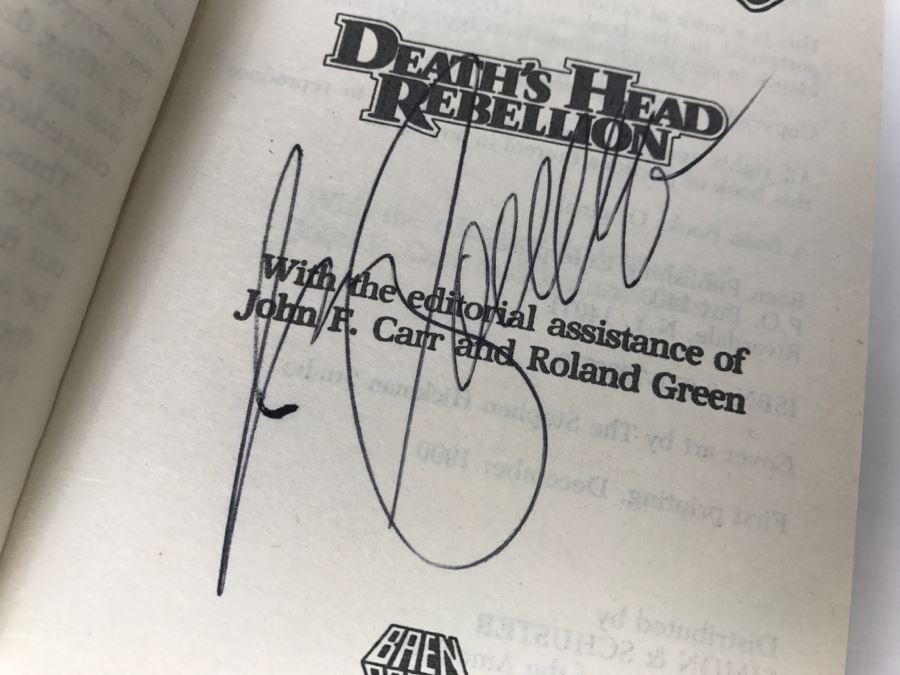 Signed Paperback Book War World Vol II (Signed By Jerry Pournelle, Larry Niven, Harry Turtledove And Susan Shwartz) [Photo 7]